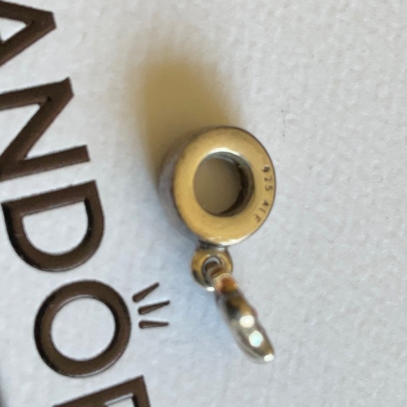 Pandora royal crown gold hearts charm - Picture 4 of 4